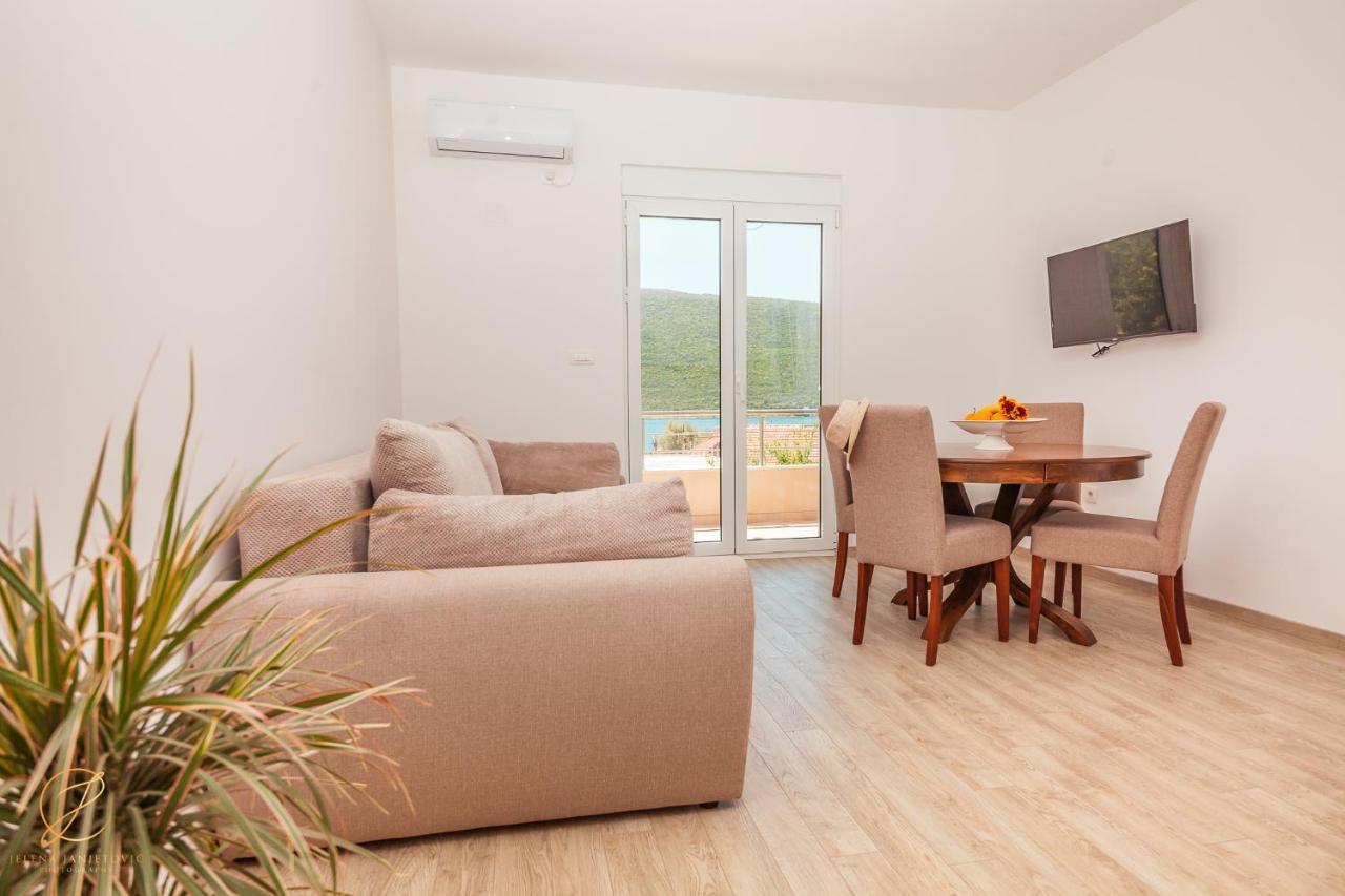 Apartments Ruzmarin Herceg Novi Eksteriør billede