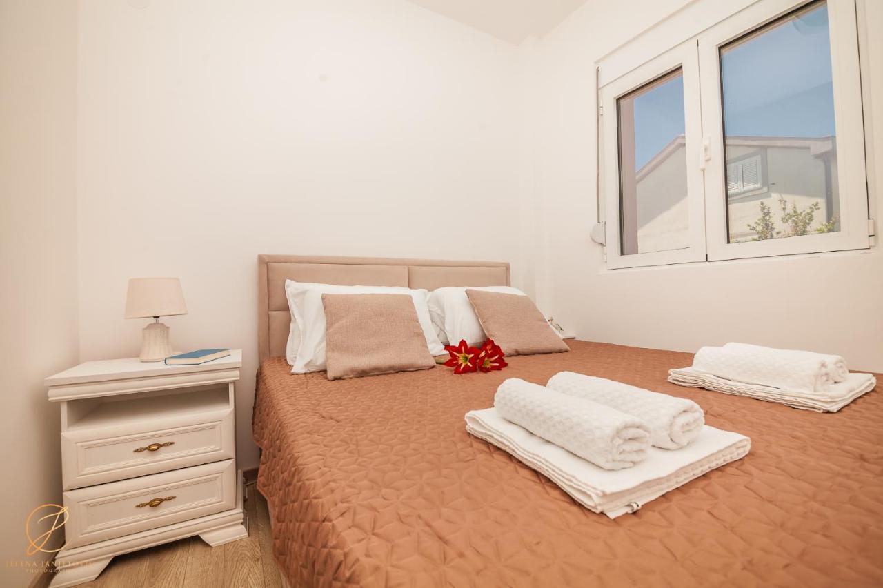 Apartments Ruzmarin Herceg Novi Eksteriør billede