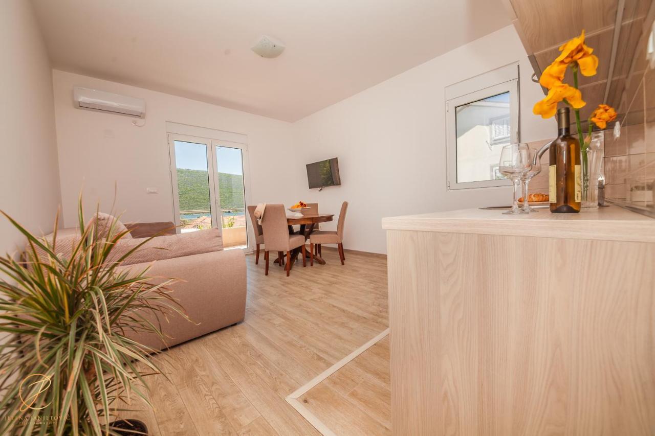Apartments Ruzmarin Herceg Novi Eksteriør billede