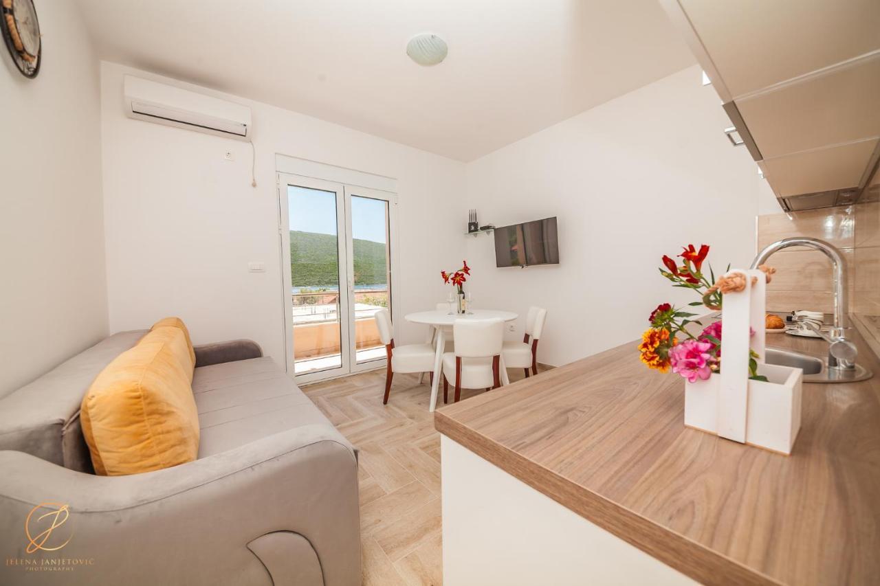 Apartments Ruzmarin Herceg Novi Eksteriør billede